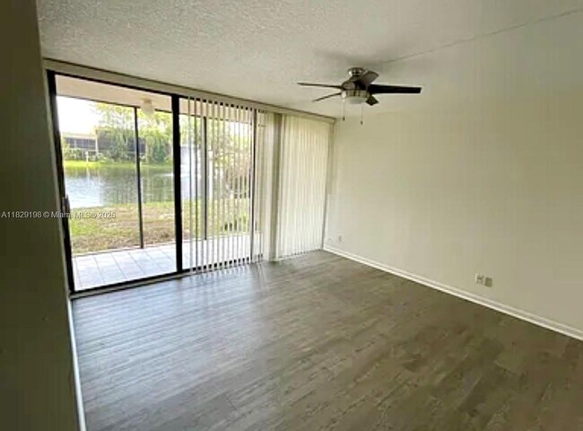Building Photo - 2941 SW 87th Ave