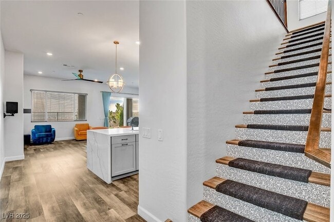 Building Photo - 318 Wind Poppy St