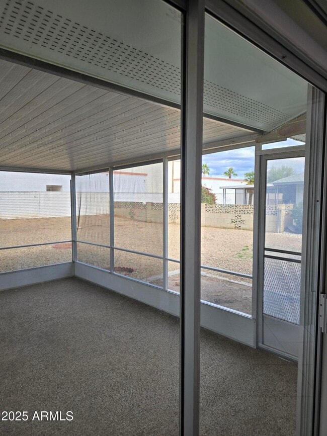 Building Photo - 9714 W Mockingbird Dr