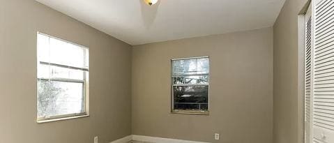 Building Photo - 4610 Pinewood Ave