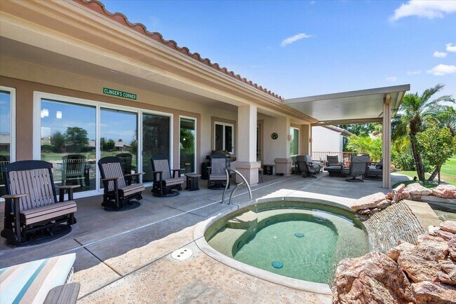 Building Photo - 39305 Fernwood Glen Ct