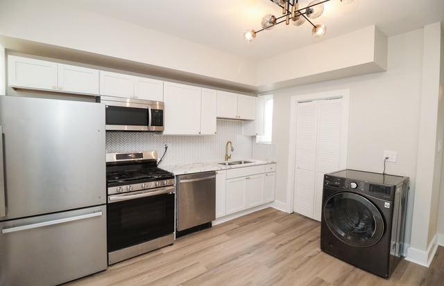 Building Photo - 6110 S St Lawrence Ave