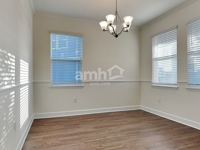 Building Photo - 343 Pine Terrace Dr