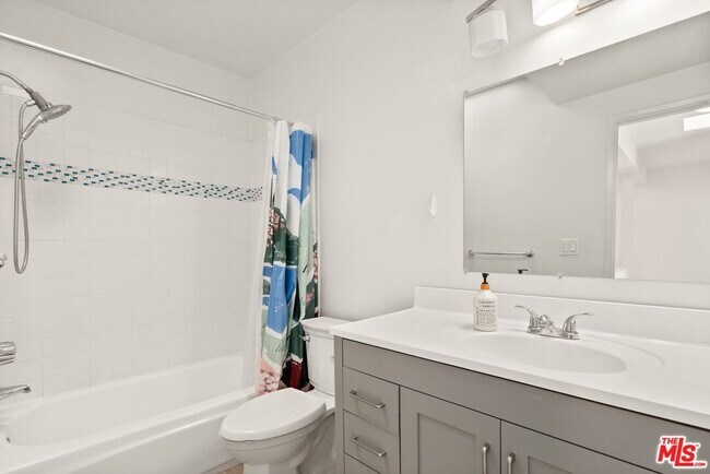 Building Photo - 1528 Berkeley St