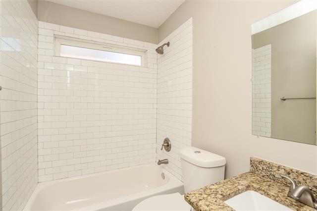 Building Photo - 1704 High Pointe Ln