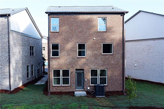 Building Photo - 4375 Almanor Cir