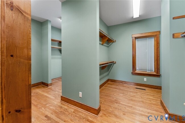 Building Photo - 3535 Meadow Rd