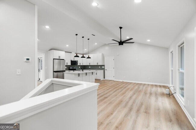 Building Photo - 335 Harris Rd