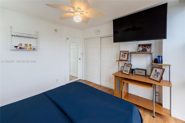 Building Photo - 17011 N Bay Rd