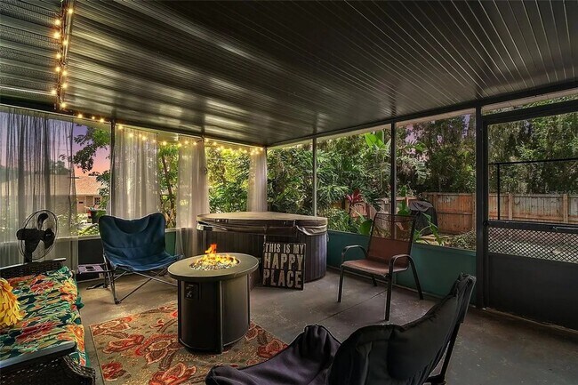 Building Photo - BEAUTIFUL 4BED 2BATH HOME WITH DETACHED OF...