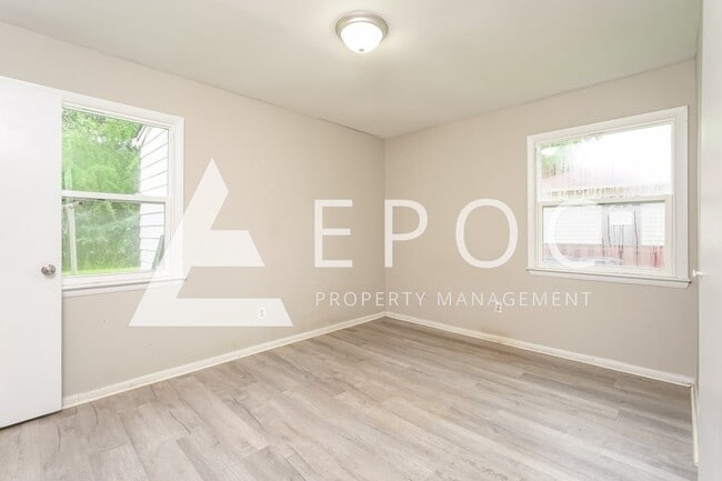 Building Photo - 4114 Carnation Dr