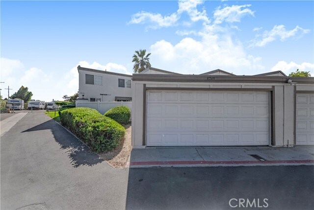 Building Photo - 8249 Haseltine Green