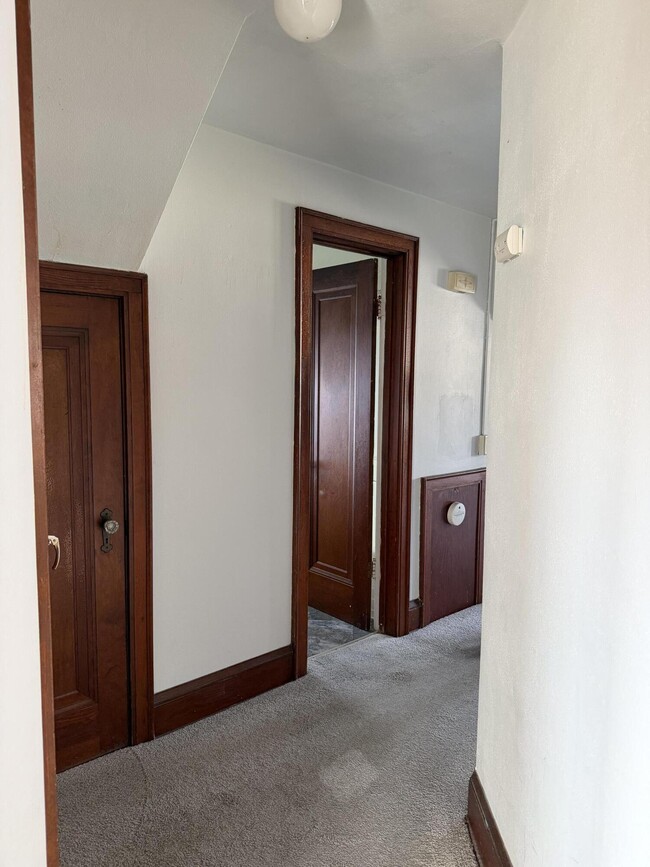 Building Photo - 3647A E Munkwitz Ave