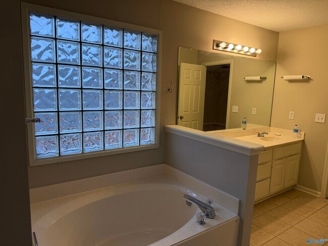 Building Photo - 129 Garden Brook Dr