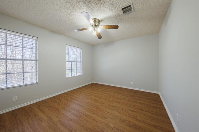 Building Photo - 13812 Spring Heath Rd
