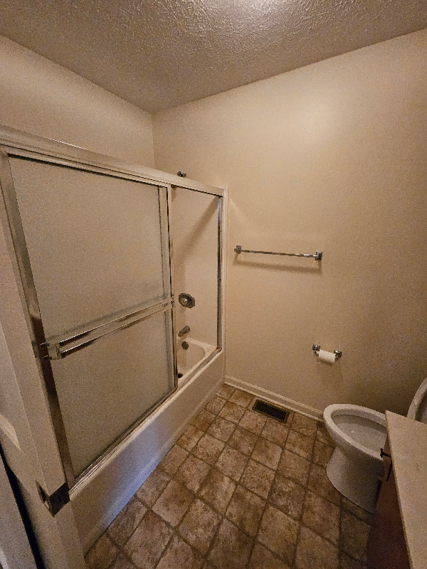 Building Photo - 714 College Dr