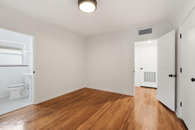 Building Photo - 3224 N Stanton St