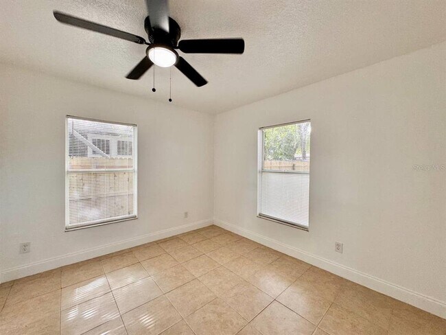 Building Photo - 8108 N 11th St