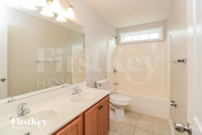 Building Photo - 4609 Meadowside Terrace