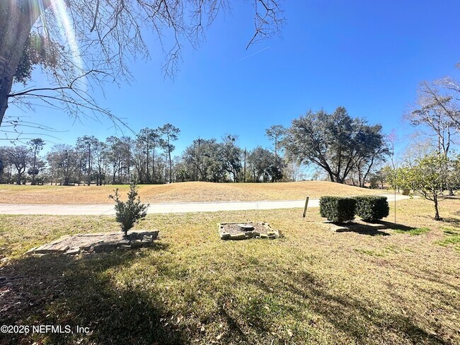 Building Photo - 3996 Richmond Park Dr E