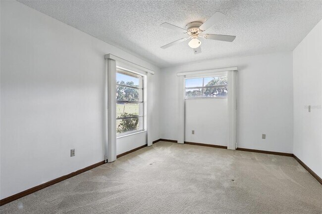 Building Photo - 2343 Greenacre Rd