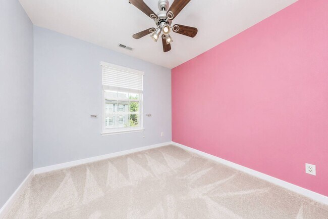 Building Photo - 4624 Minutemen Way