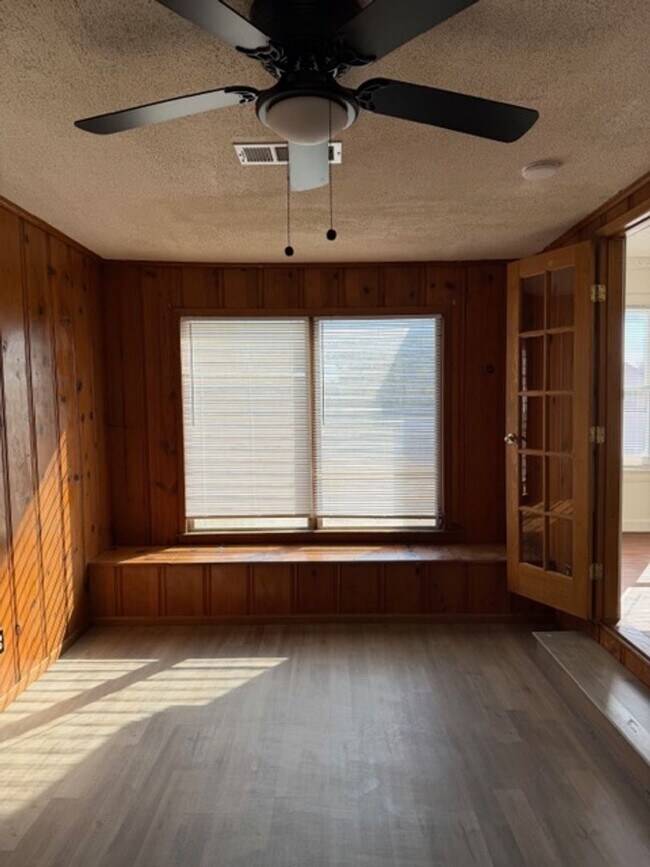 Building Photo - 1005 N 3rd St