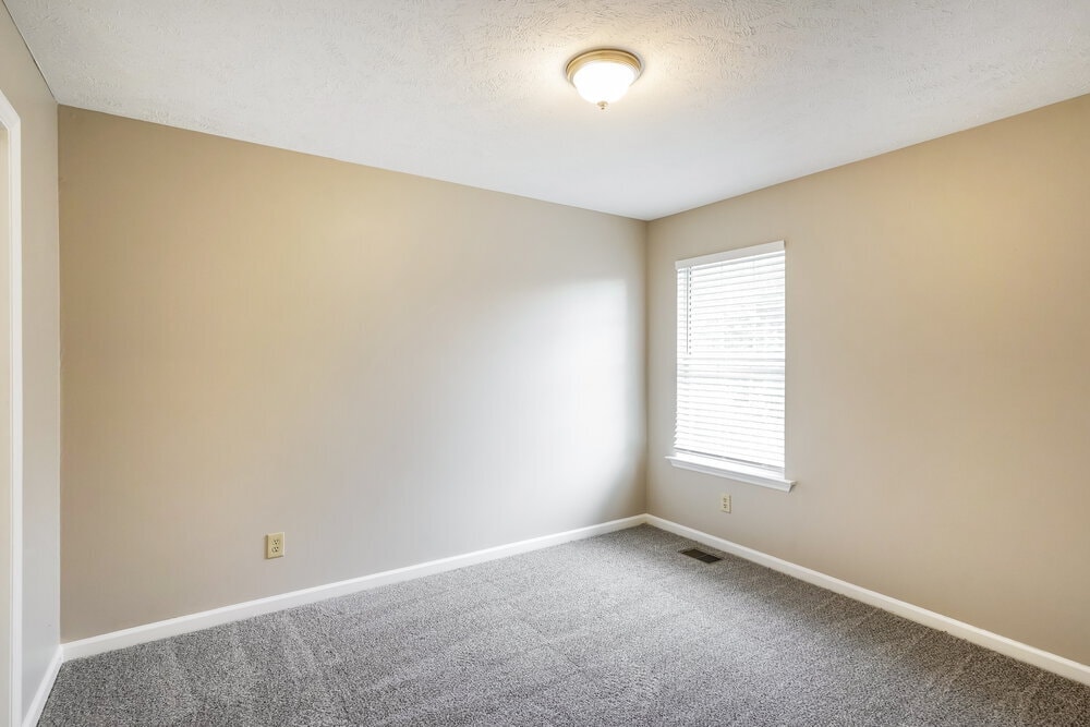 Building Photo - 300 Vernon Traylor Dr