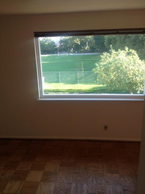 Building Photo - 2 bedroom in Seattle WA 98103