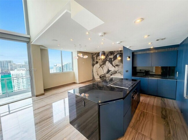 Building Photo - 92 SW 3rd St