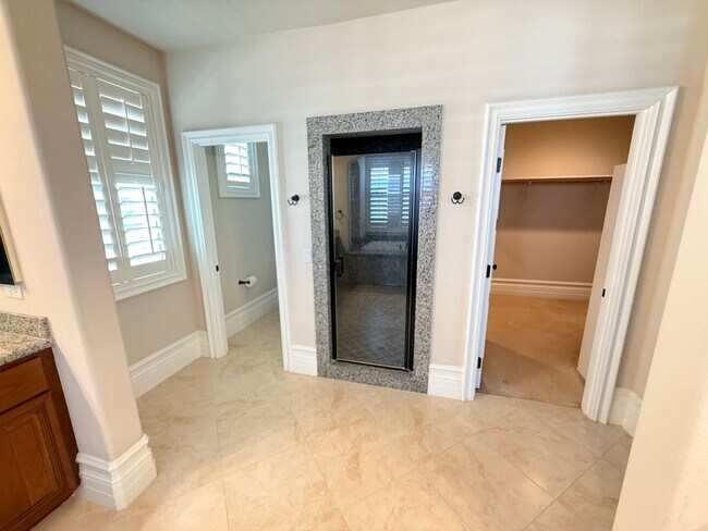 Building Photo - Tuscany Guard Gated Community