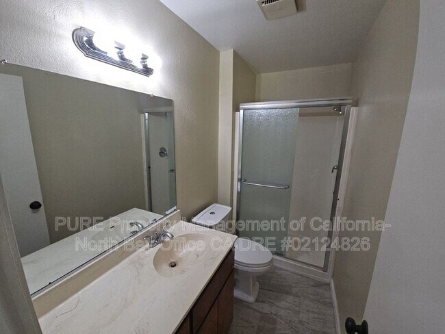 Building Photo - 120 Oak Manor Dr