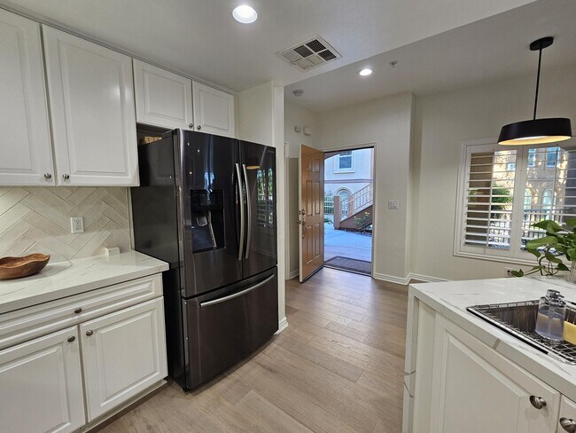 Building Photo - 45245 Seeley Dr