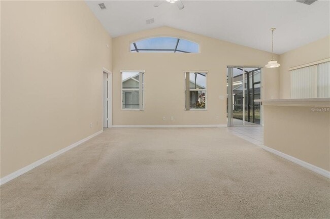 Building Photo - 626 Corvina Dr