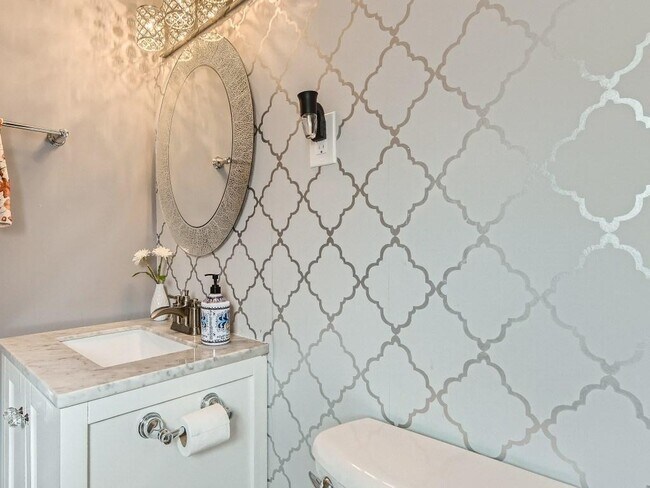 Building Photo - 1649 Gull Ln