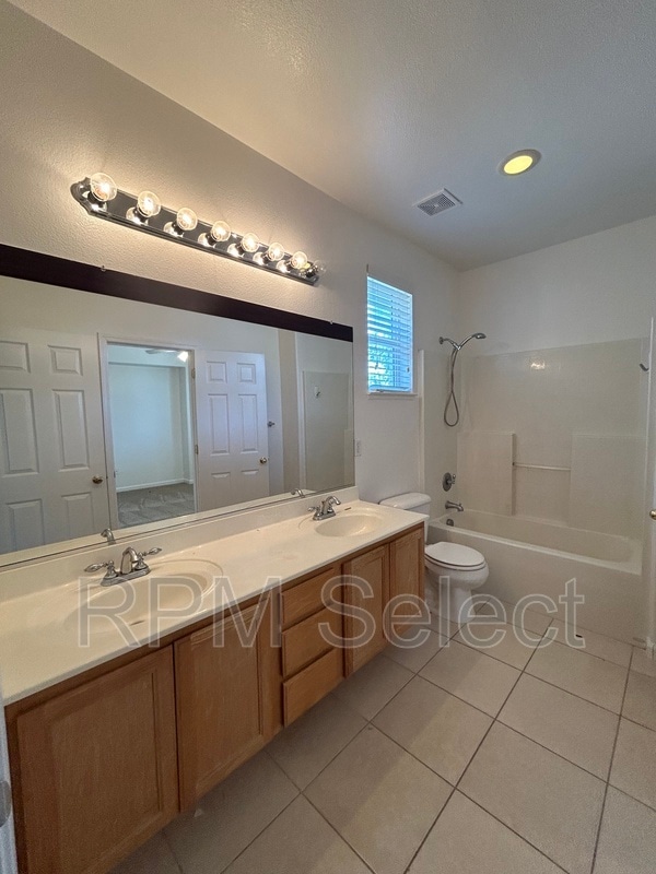 Building Photo - 5085 Lockie Ln