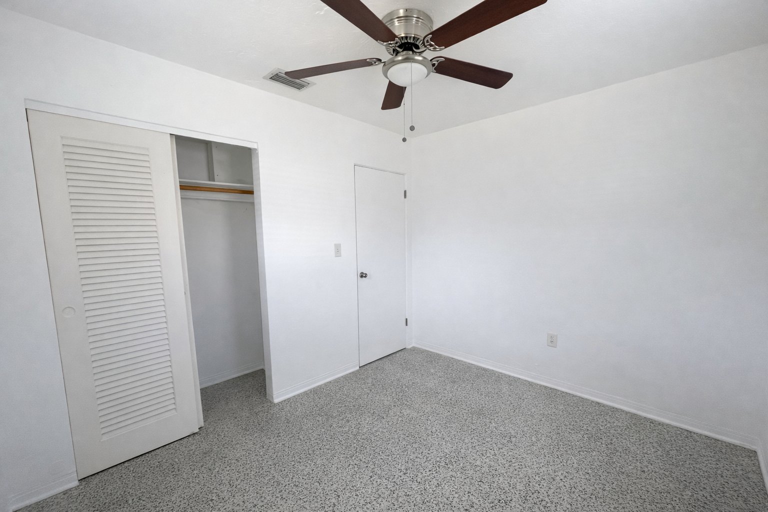 Building Photo - 1440 Mandel Rd