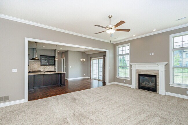 Building Photo - 6401 Cobble Creek Dr