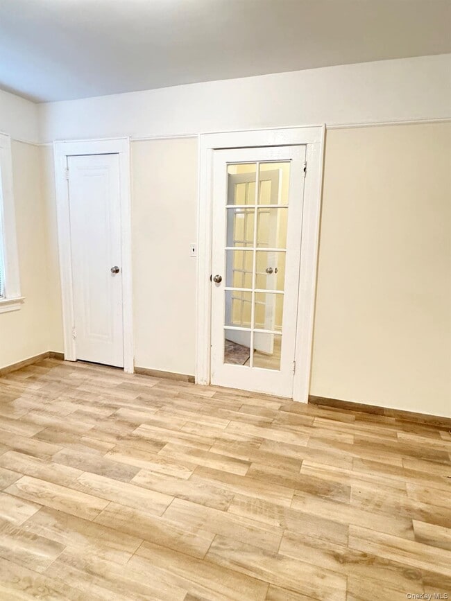 Building Photo - 68-11 Dartmouth St