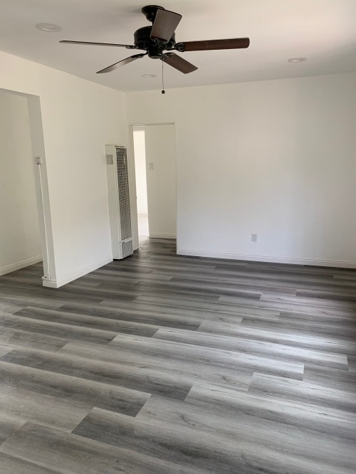 Living room - 9044 Hubbard St