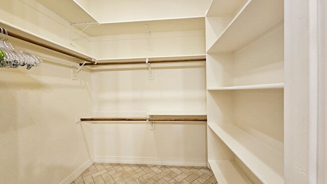 Building Photo - Fully Furnished Mother-in-law Suite For Rent