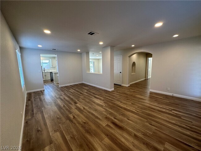 Building Photo - 1034 Skysail Dr