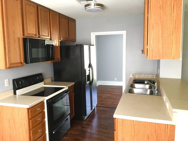 Building Photo - 4110 First View Dr