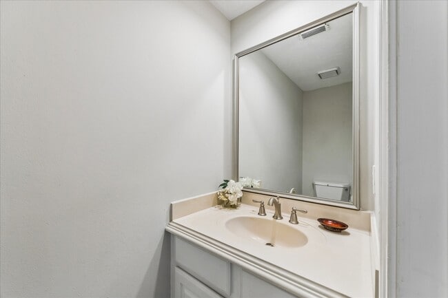 Building Photo - 11818 Orchard Mountain Dr