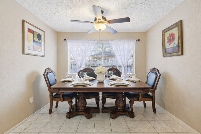 Building Photo - 15815 Crystal Grove Dr