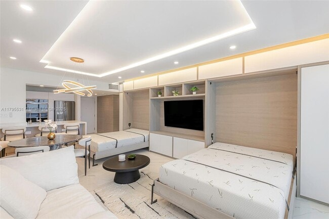 Building Photo - 2301 Collins Ave