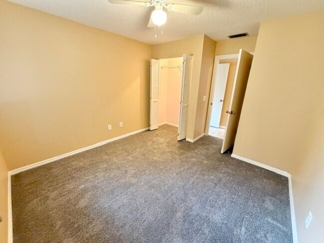 Building Photo - 101 Grand Plaza Dr