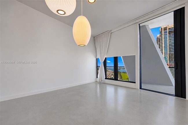 Building Photo - 1000 Biscayne Blvd