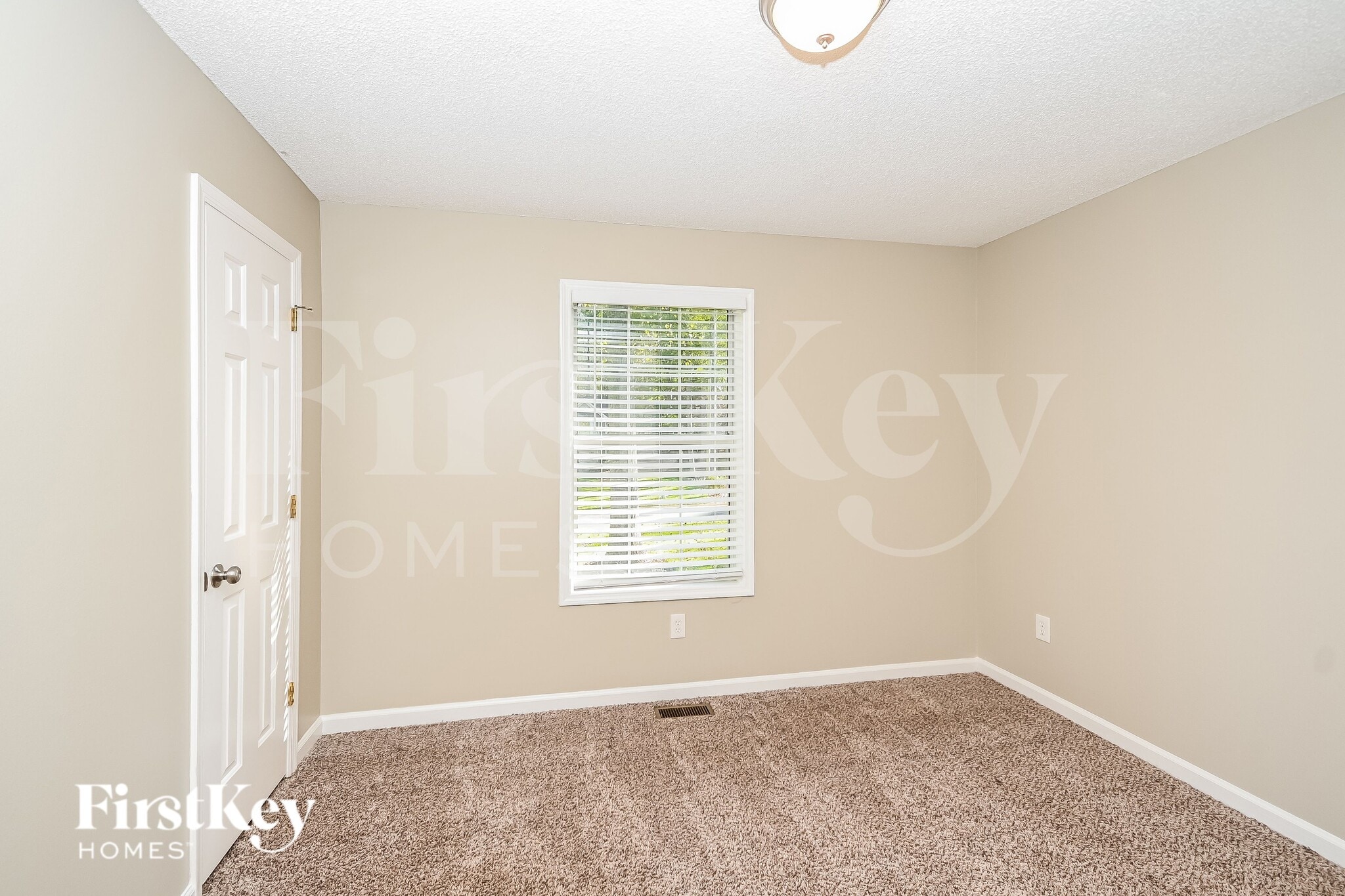 Building Photo - 3059 Chelsea Ln