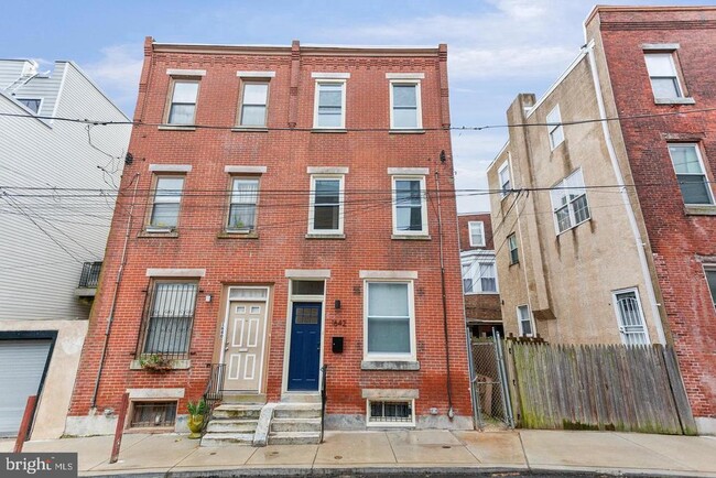 Building Photo - 1642 Olive St